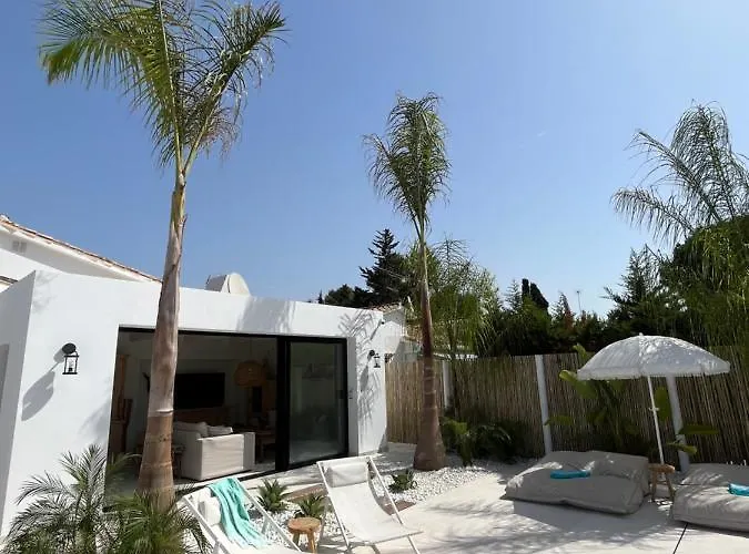 Casa Duende, Estepona, Private House With Heated Pool *