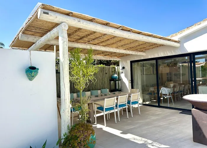 Casa Duende, Estepona, Private House With Heated Pool *