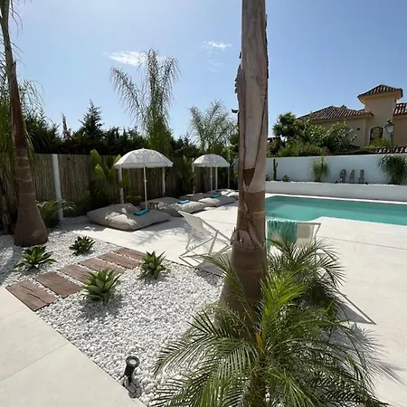 Casa Duende, Estepona, Private House With Heated Pool Willa *