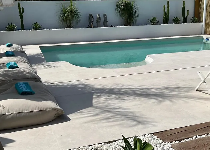 Casa Duende, Estepona, Private House With Heated Pool Villa *