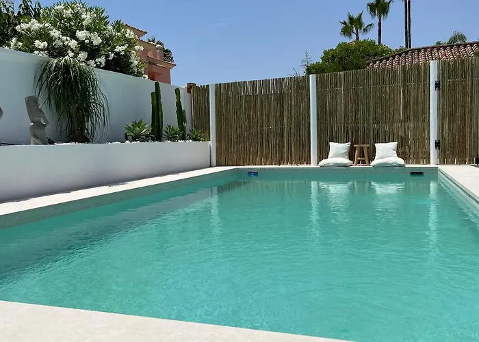 Villa Casa Duende, Estepona, Private House With Heated Pool