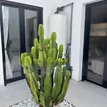 Casa Duende, Estepona, Private House With Heated Pool *