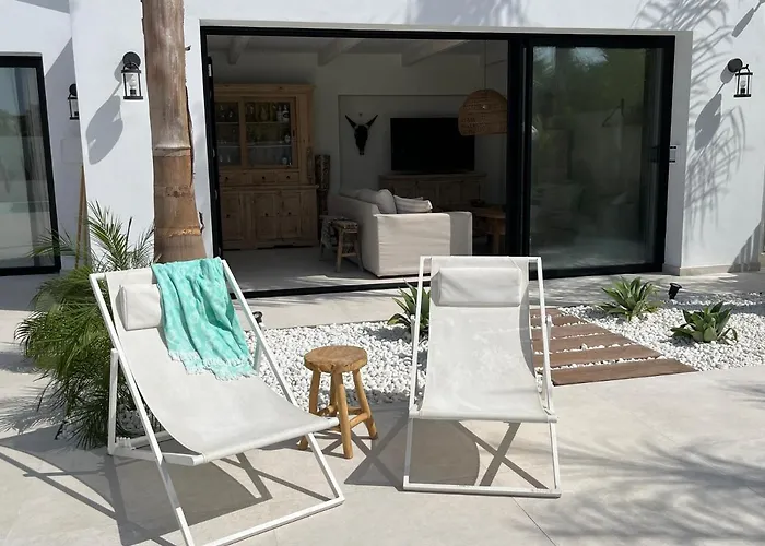 Casa Duende, Estepona, Private House With Heated Pool Villa *